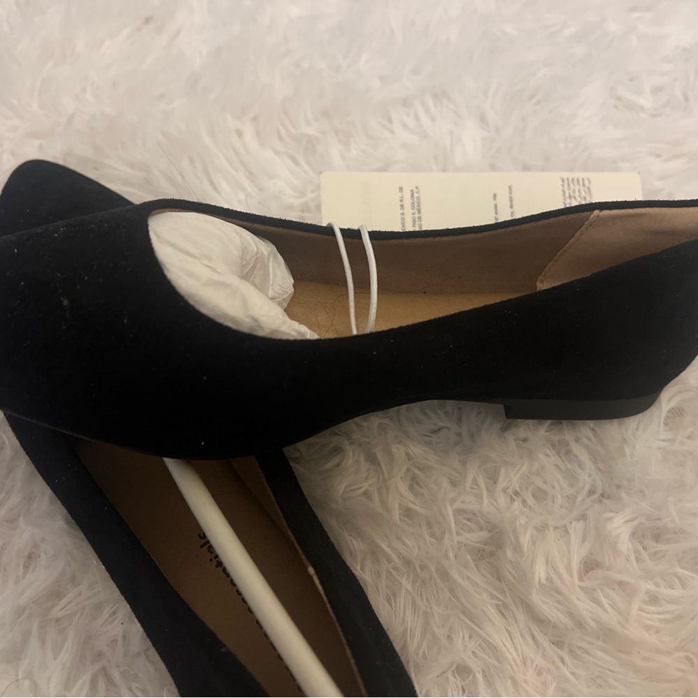 Simple Light Flats - Picture 2 of 4